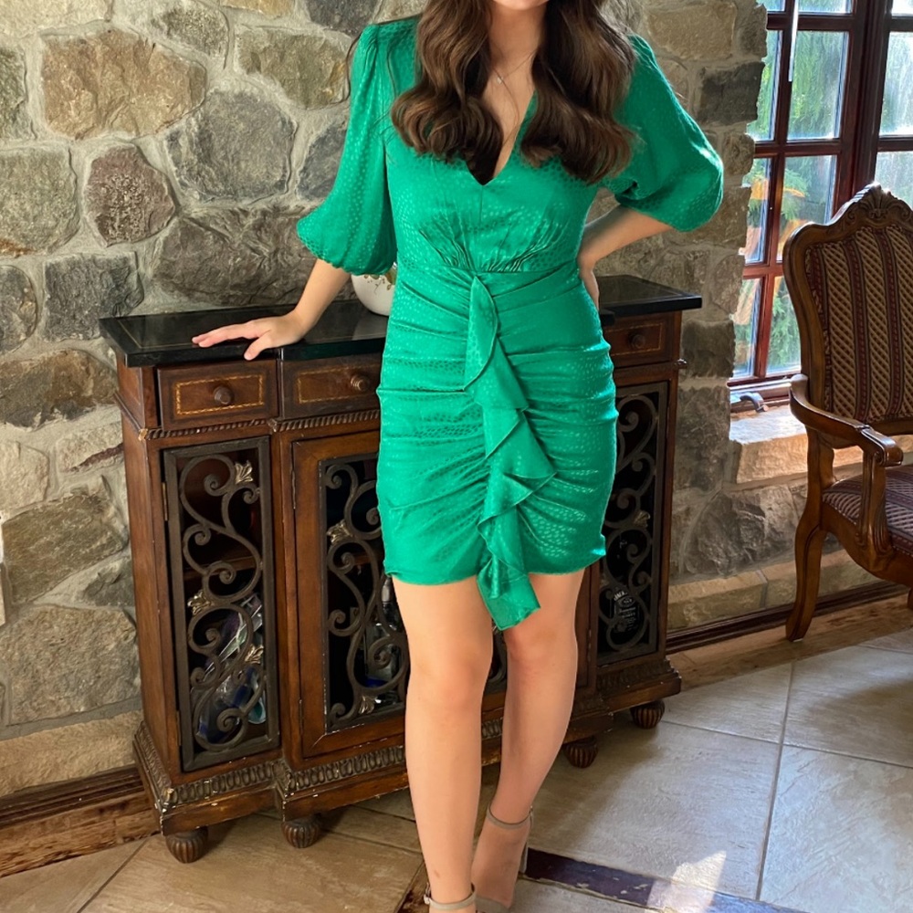 BCBGirls Vibrant Green Long Sleeve Dress